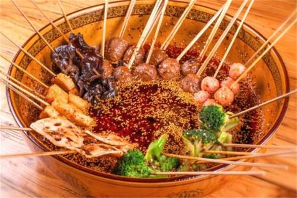 【帝九食代泥锅麻辣串加盟】