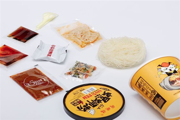 小嘴嘟嘟零食
