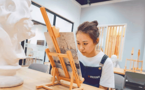 徐浩美术培训培训中心