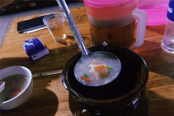 光头佬咸骨粥爽滑饺子王产品 门店图片