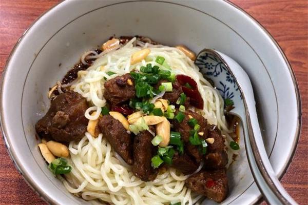 桂釜山城重庆小面产品 门店图片