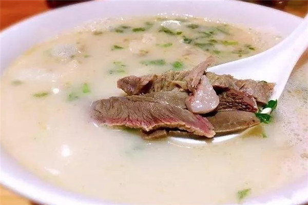 菏泽羊肉汤店排行榜？菏泽屠家羊肉汤中小投资好项目