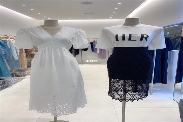 东大门女装产品 门店图片