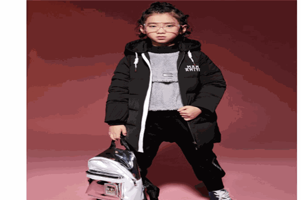 玛玛米雅童装