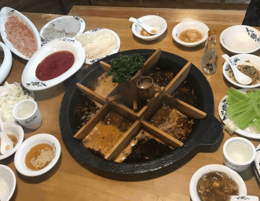 巴九门火锅
