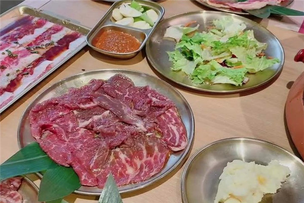 西塔老太太泥炉烤肉