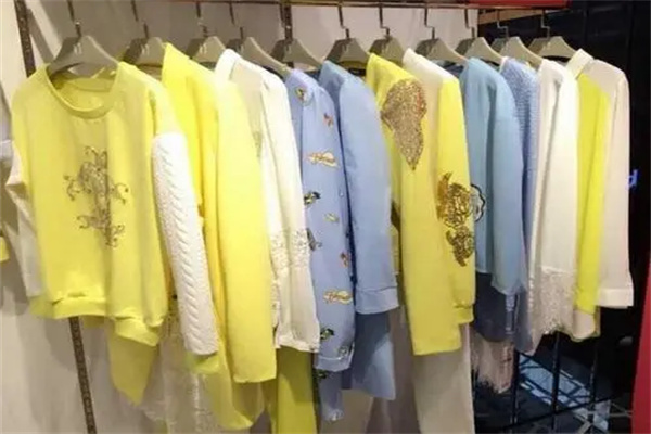 惠之良品女装折扣产品 门店图片