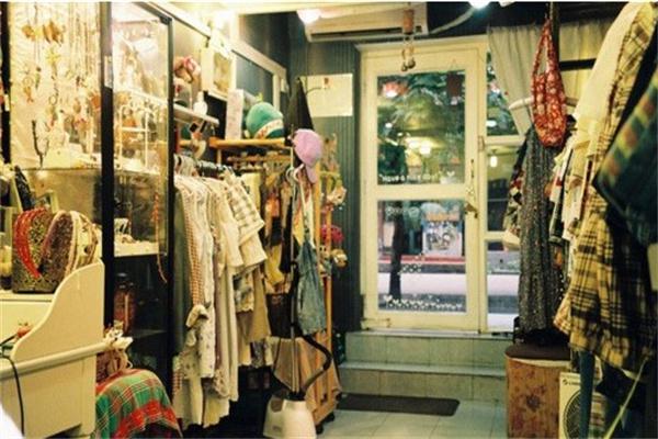 慧星女装产品 门店图片