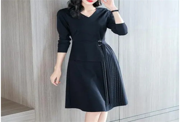 多彩服饰产品 门店图片