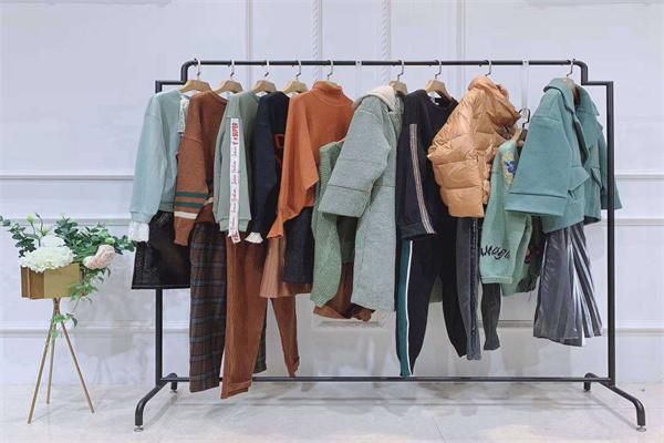 慧星女装产品 门店图片