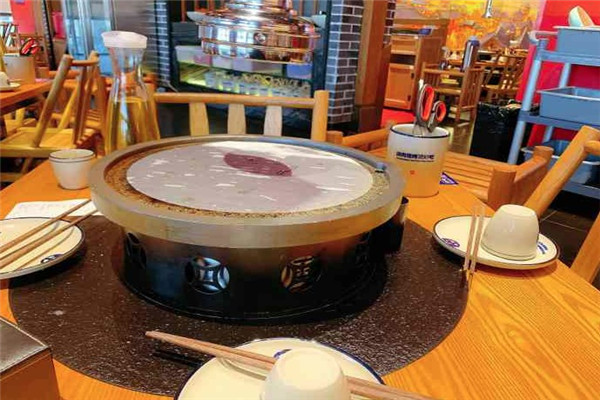 火炉旁石板烤肉