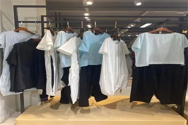 画纤服饰加盟