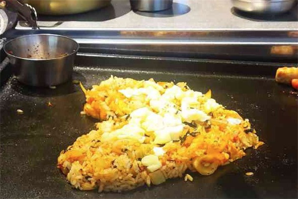 豚爱饭厚切鲜五花烤肉店费需要多少钱？
