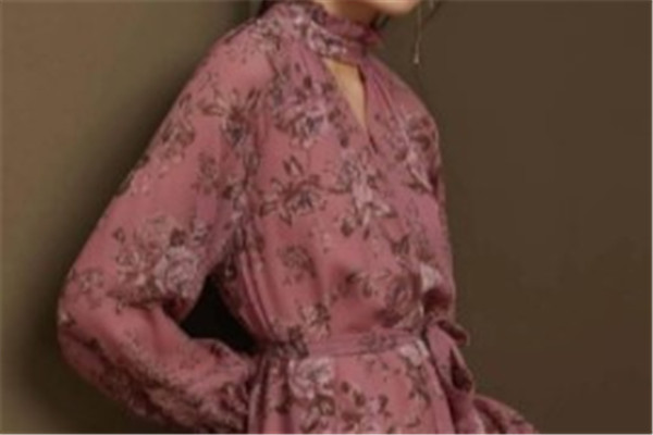 零库存品牌女装产品 门店图片