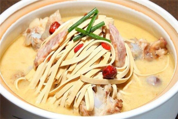 留下来筒骨砂锅