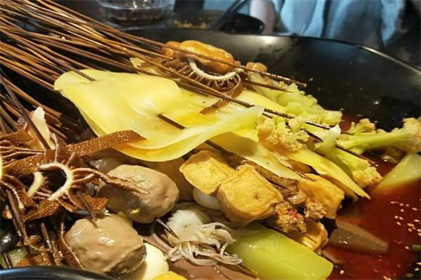 老巴适串串香