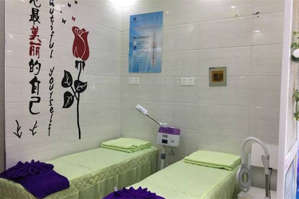 朗斯美容院加盟