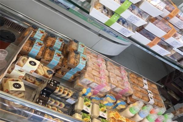 乐焙滋蛋糕店产品 门店图片
