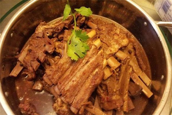 老伊味羊蝎子火锅产品 门店图片