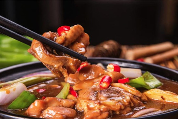 小厨黄焖鸡米饭