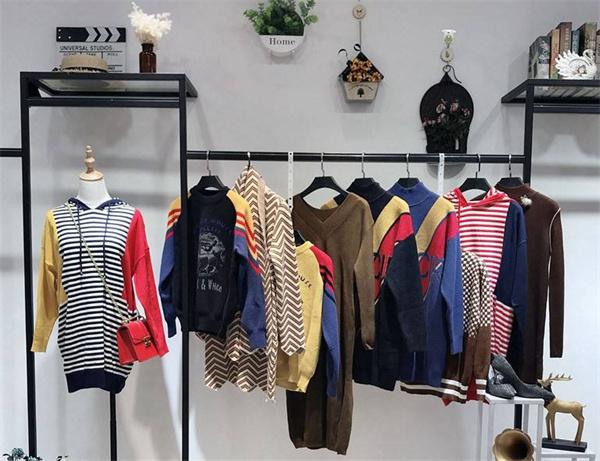 快消女装产品 门店图片