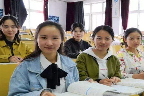 九朵考研教育电话多少？