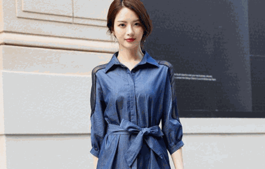 美露女装产品 门店图片
