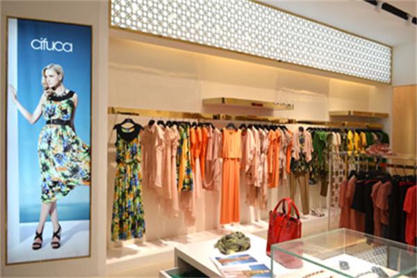 丝佛卡女装产品 门店图片
