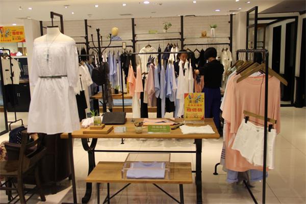 山采服饰产品 门店图片