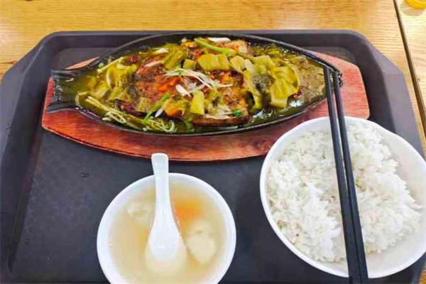 恋上鱼的猫烤鱼捞饭产品 门店图片