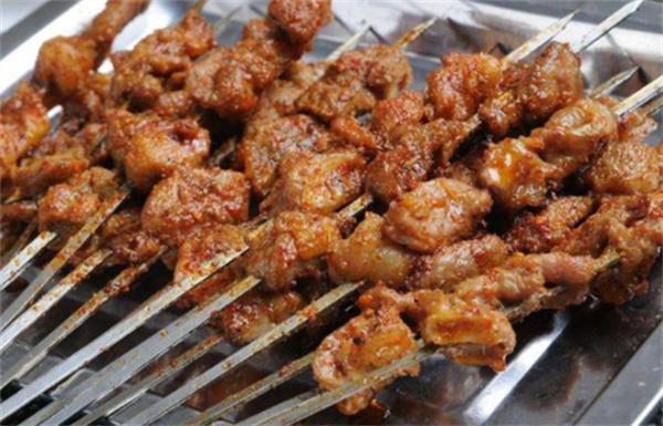 辣小兵卤蛙串串产品 门店图片