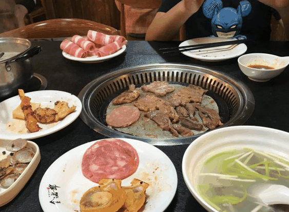 时尚吃货海鲜牛肉烤肉火锅自助餐