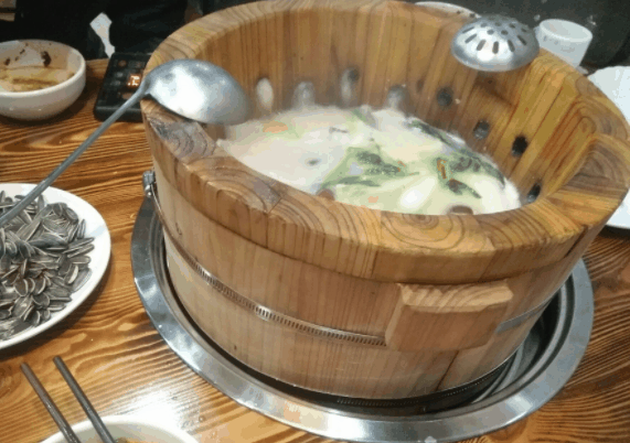 木桶鱼火锅