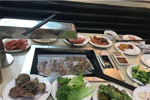 鑫海汇自助烤肉怎么样？条件？