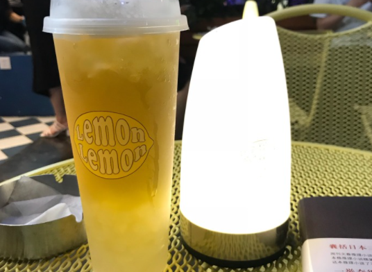 手摇柠檬茶产品 门店图片