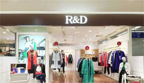 索典女装产品 门店图片