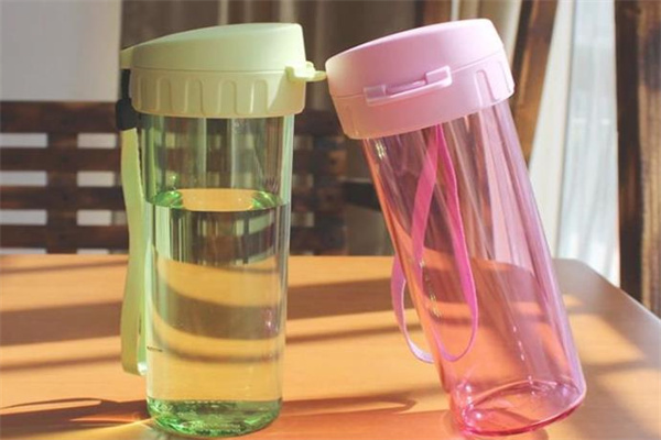 特百惠水杯产品 门店图片