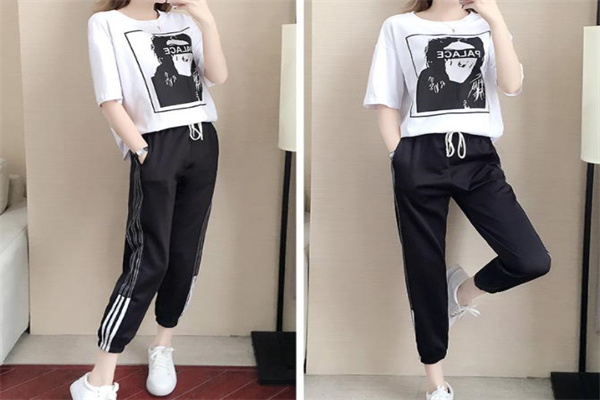 踢街女装产品 门店图片