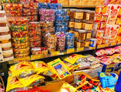 萌芽熊零食店产品 门店图片