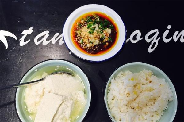 天贵热油豆花饭产品 门店图片