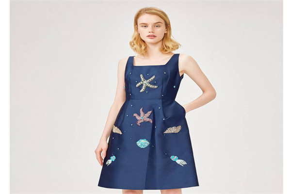 唯爱服装产品 门店图片