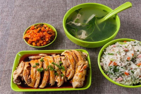 外婆记菜饭骨头汤加盟