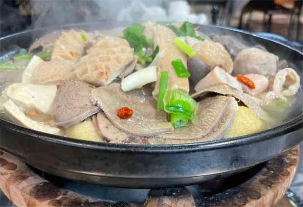 炭火牛杂煲产品 门店图片