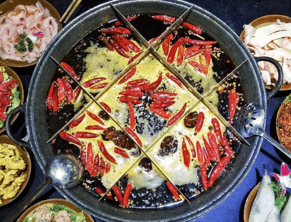 重庆十七门老火锅