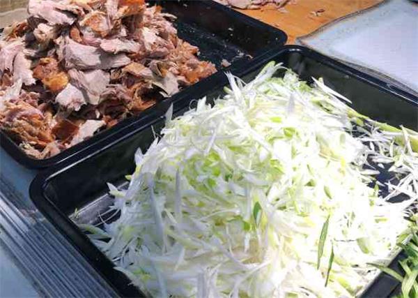 唐老鸭烤鸭卷饼产品 门店图片