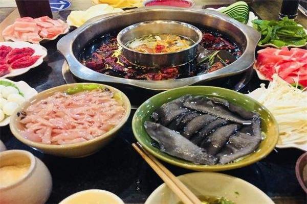 沈家洪城老火锅