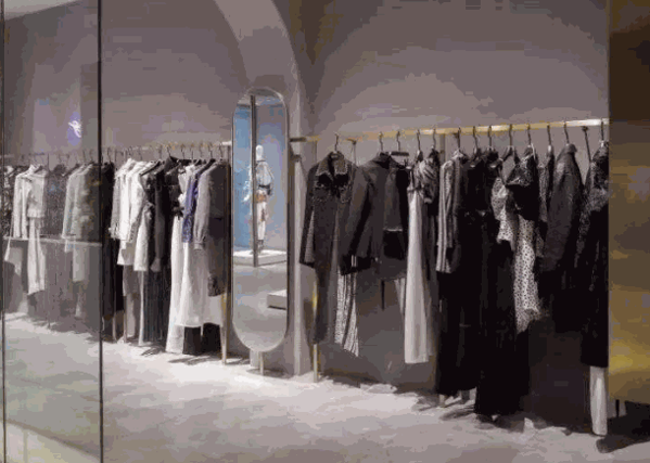 水边缘女装产品 门店图片