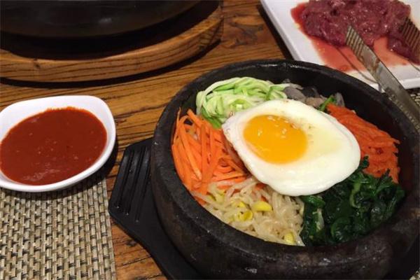 天天石锅拌饭
