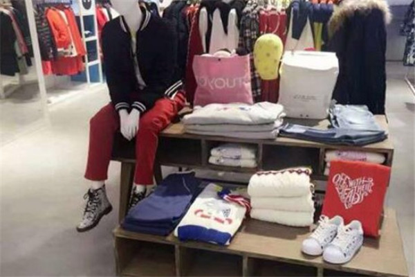曦辰物语女装店产品 门店图片