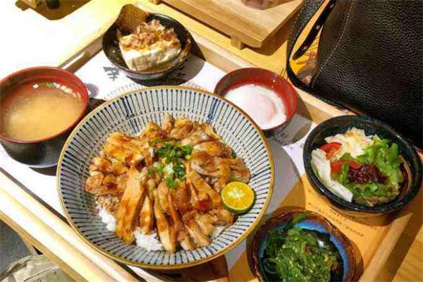 天下dong屋产品 门店图片